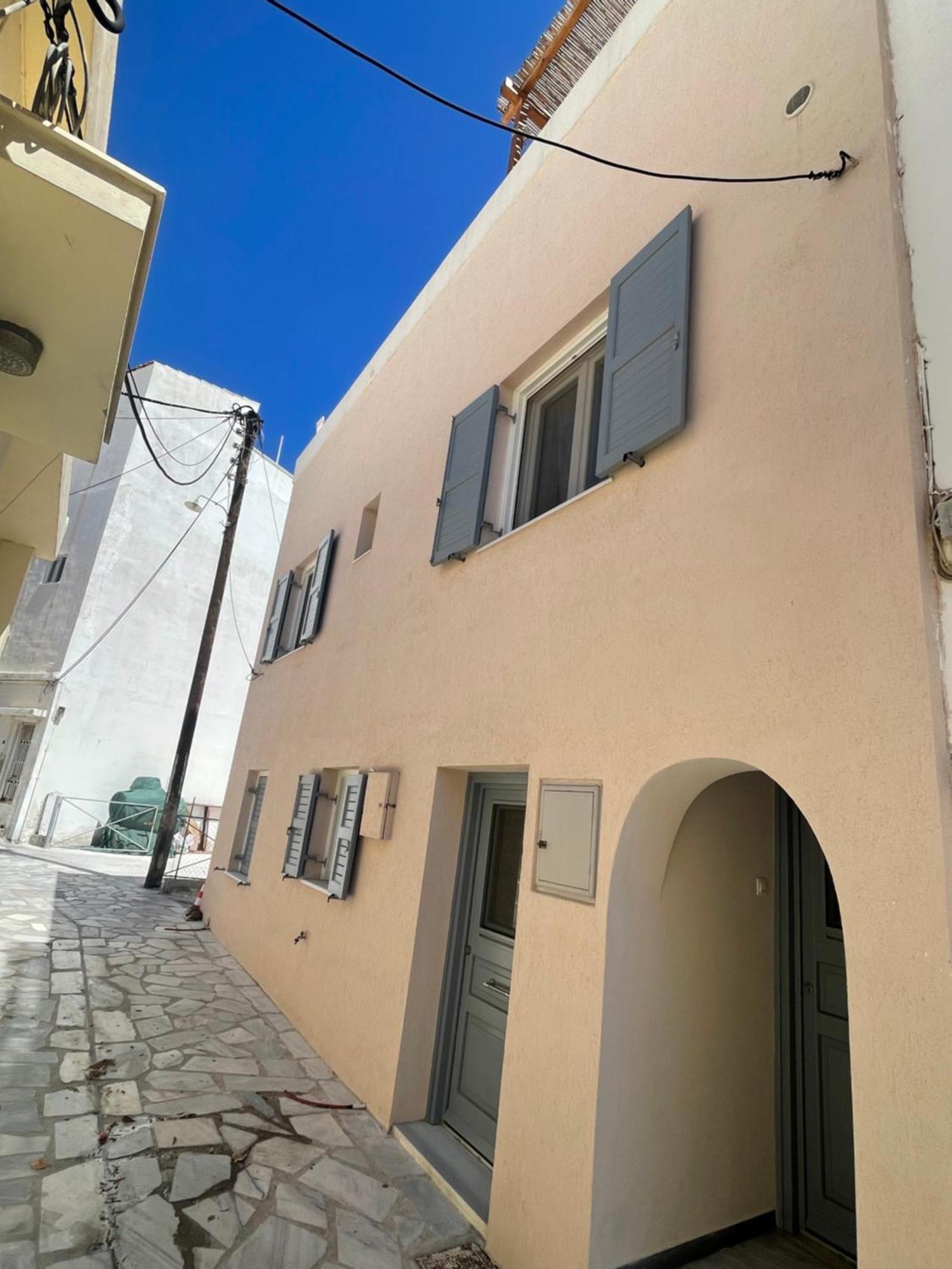 Modern & Comfortable House In The Center * Ermoupoli
