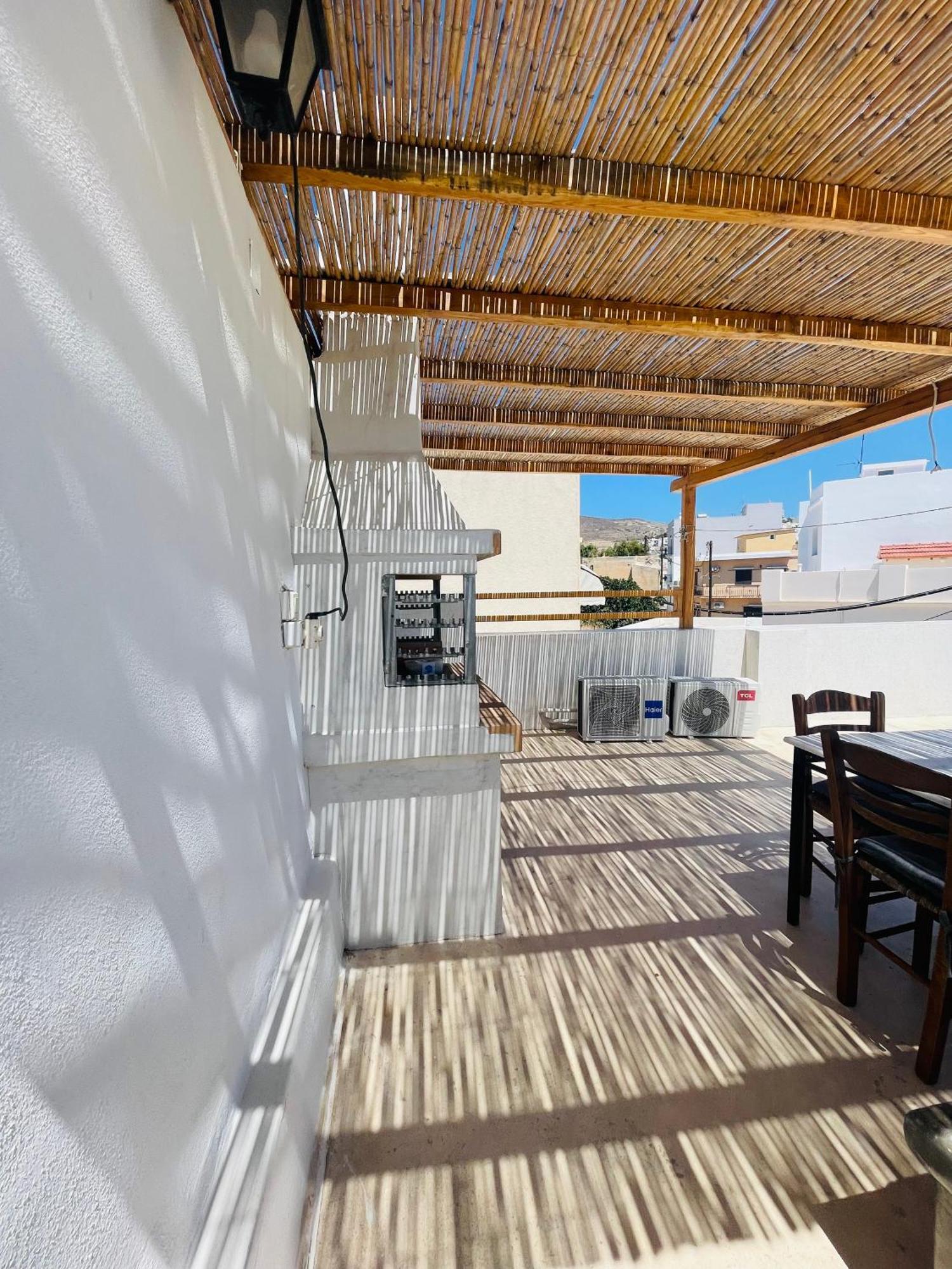 Modern & Comfortable House In The Center Ermoupoli